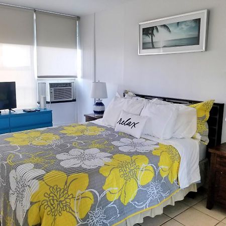 Beachfront Coral Beach Condo San Juan Exterior foto