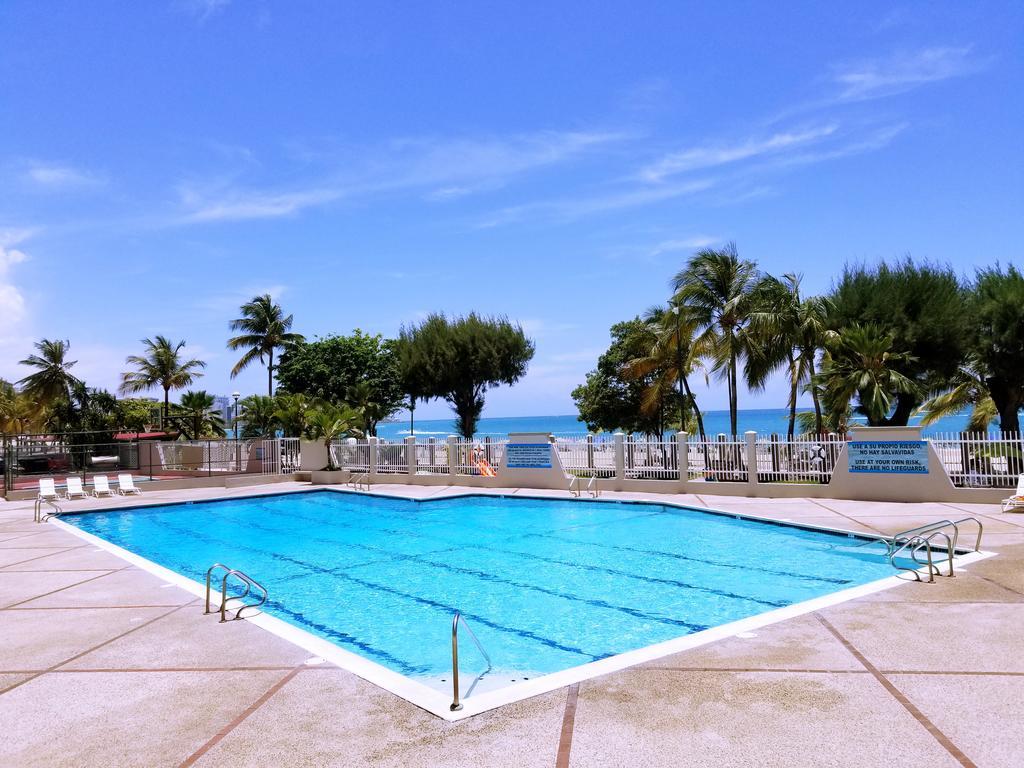 Beachfront Coral Beach Condo San Juan Exterior foto