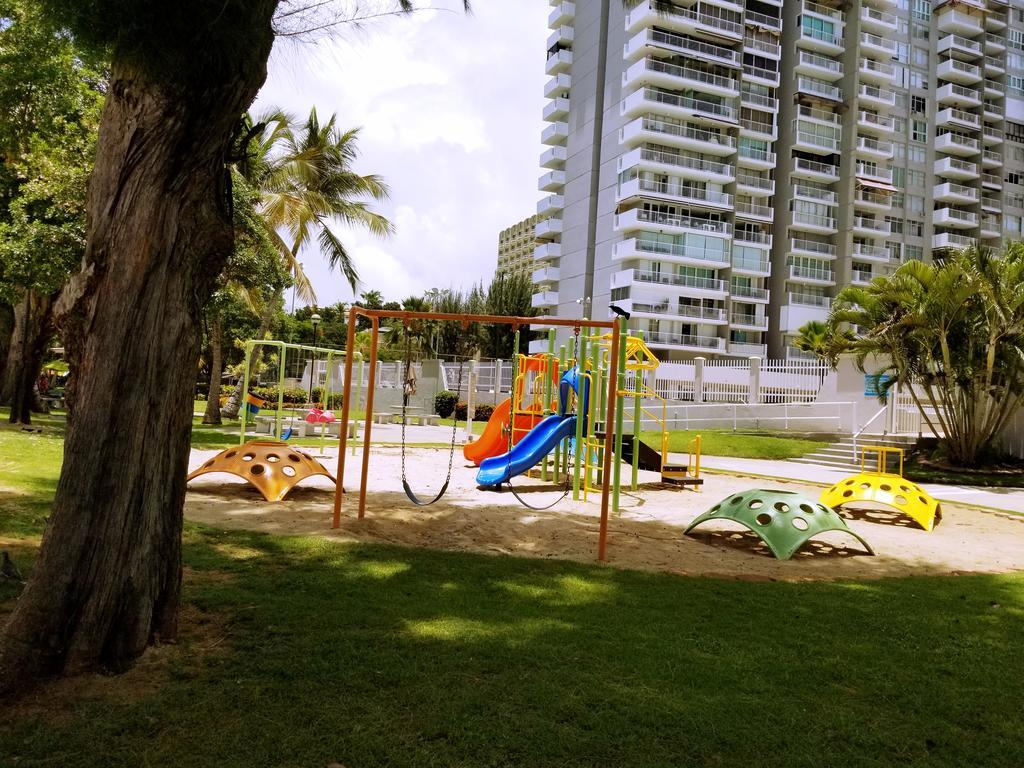 Beachfront Coral Beach Condo San Juan Exterior foto
